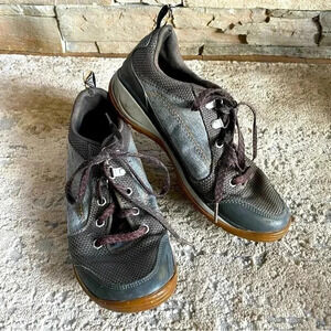 Chaco Kanarra Walking Hiking Outdoors Sneakers Gray Lace Up: 7A